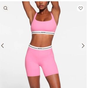 skims fits everybody set